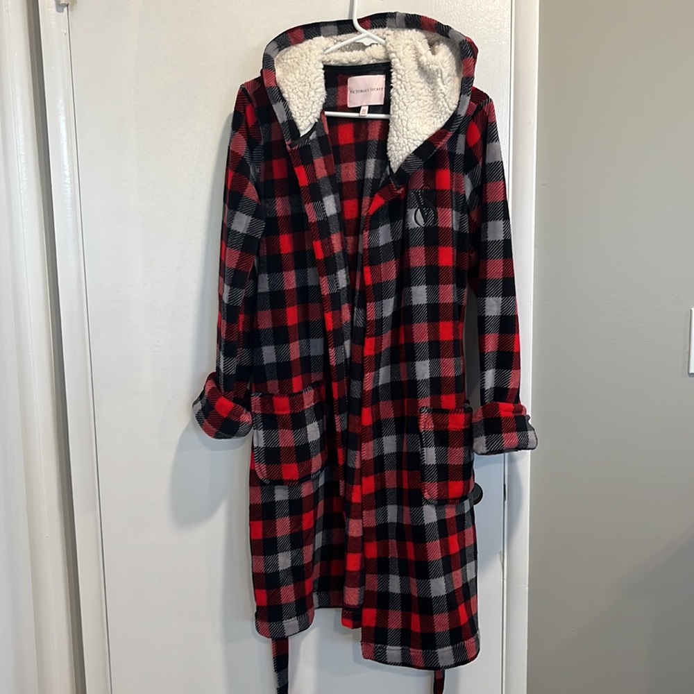 COPY - VS Plaid Robe - Picture 5 of 7